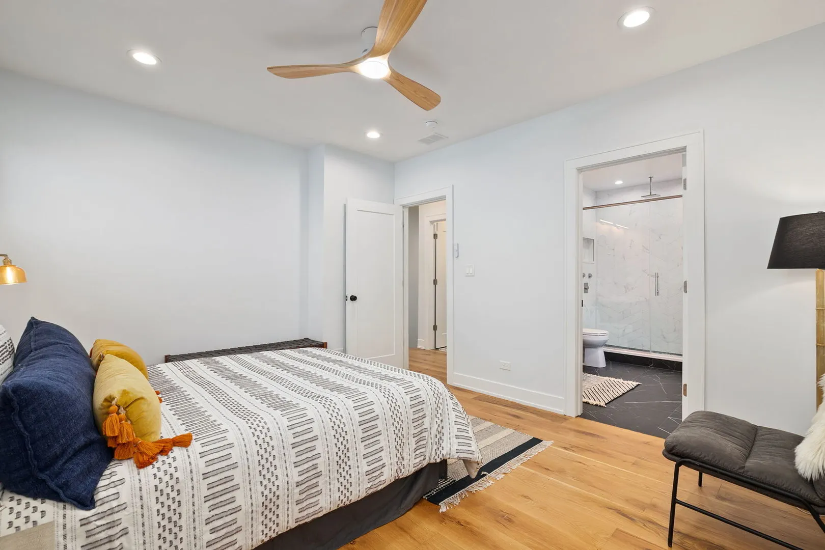 5010 N Lawndale Avenue IL