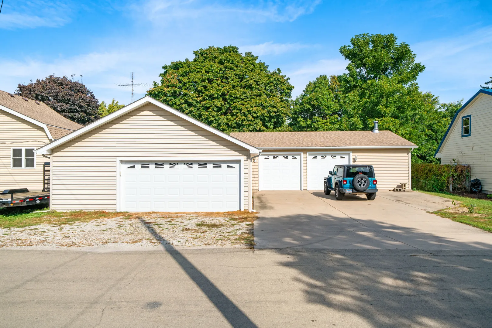 215 East Street IL