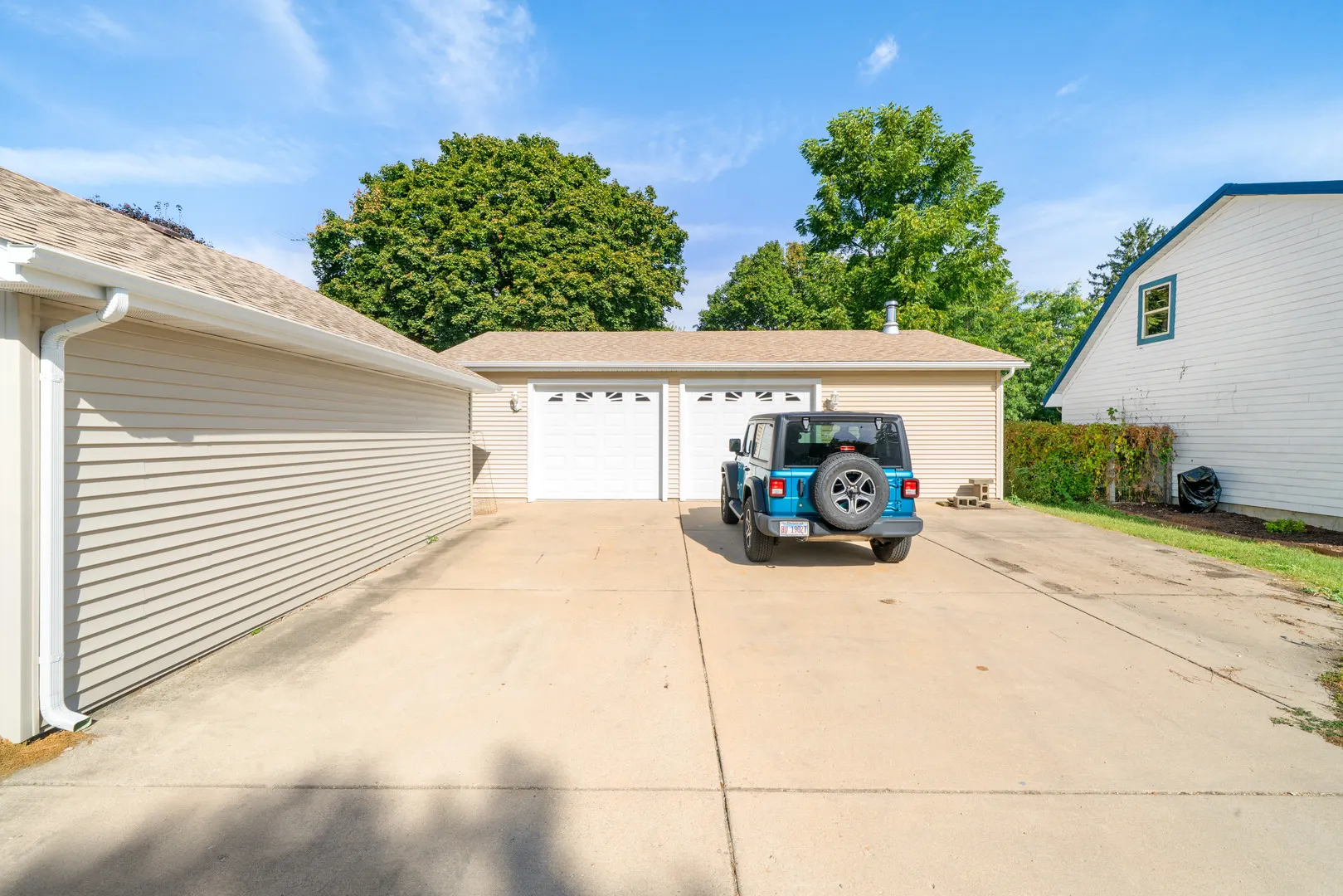 215 East Street IL