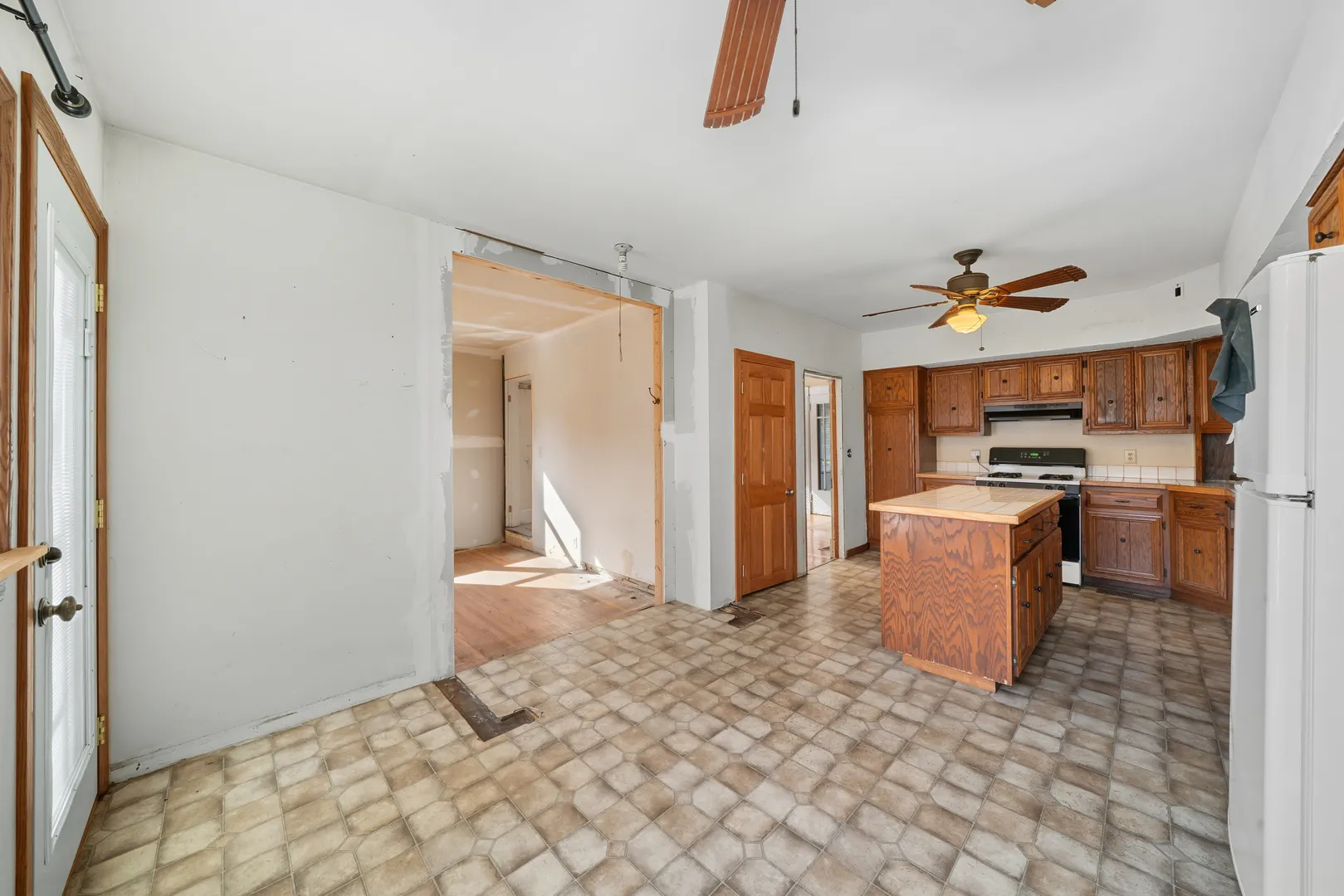 215 East Street IL