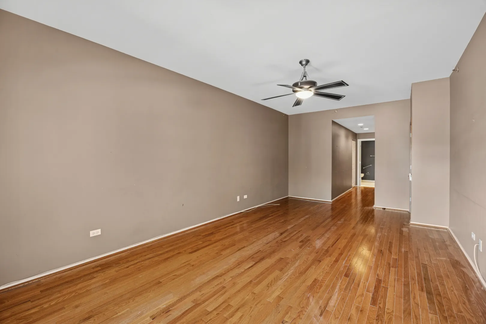 515 N Harlem Avenue 105 IL