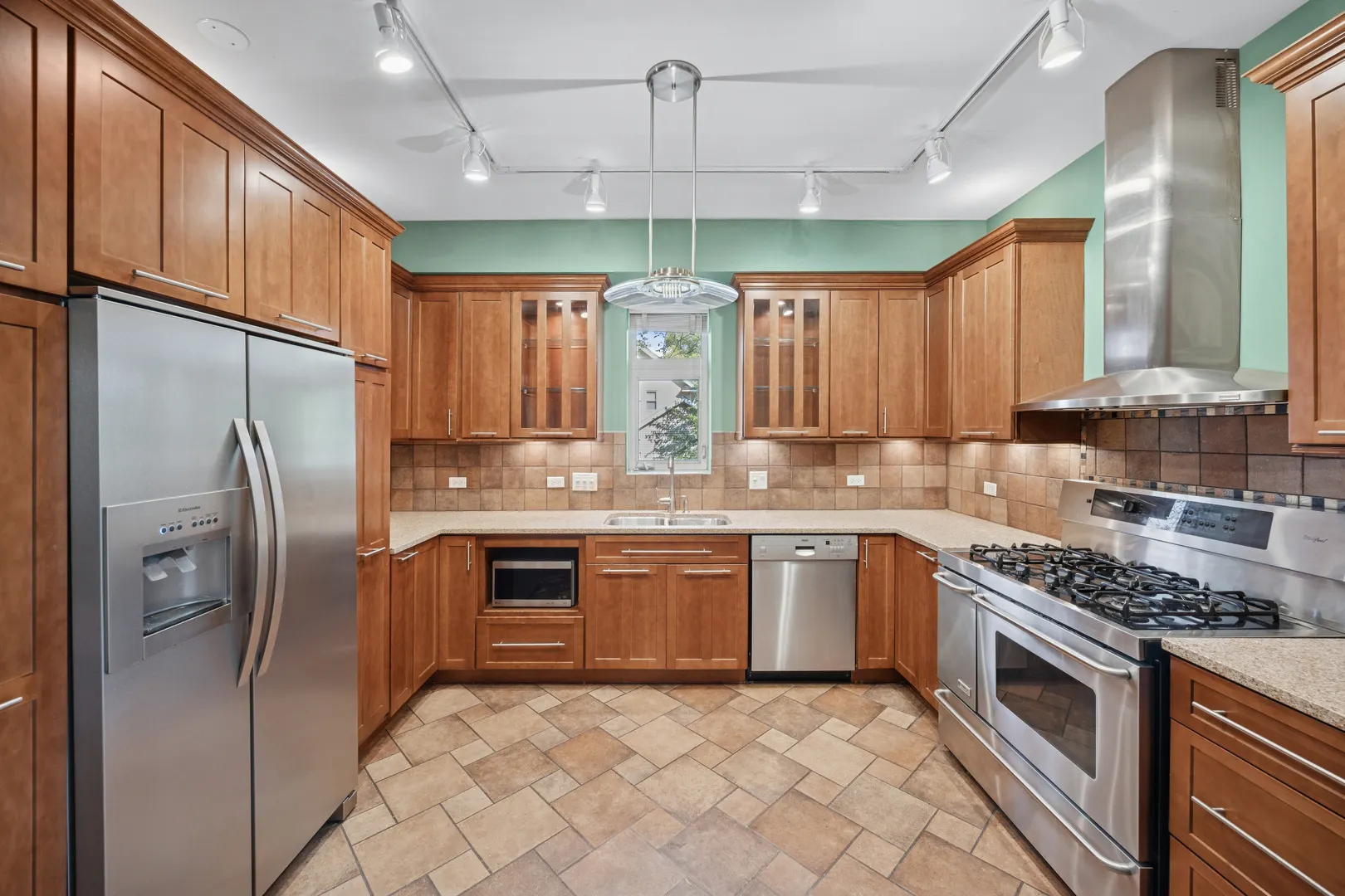 515 N Harlem Avenue 105 IL