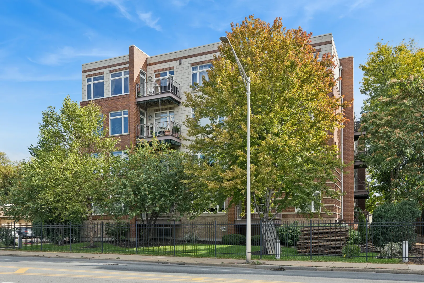 515 N Harlem Avenue 105 IL