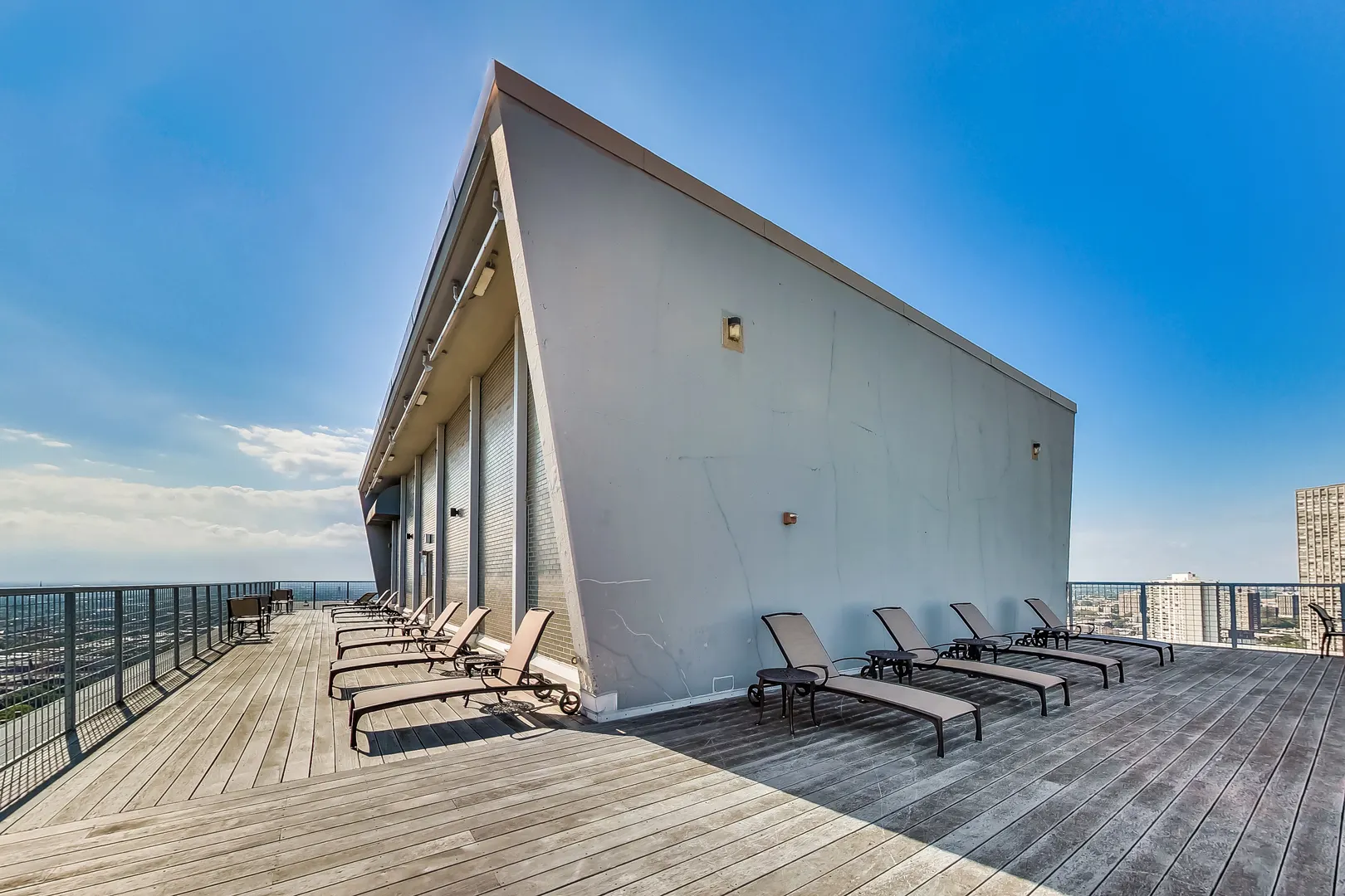 3600 N LAKE SHORE Drive 1518 IL
