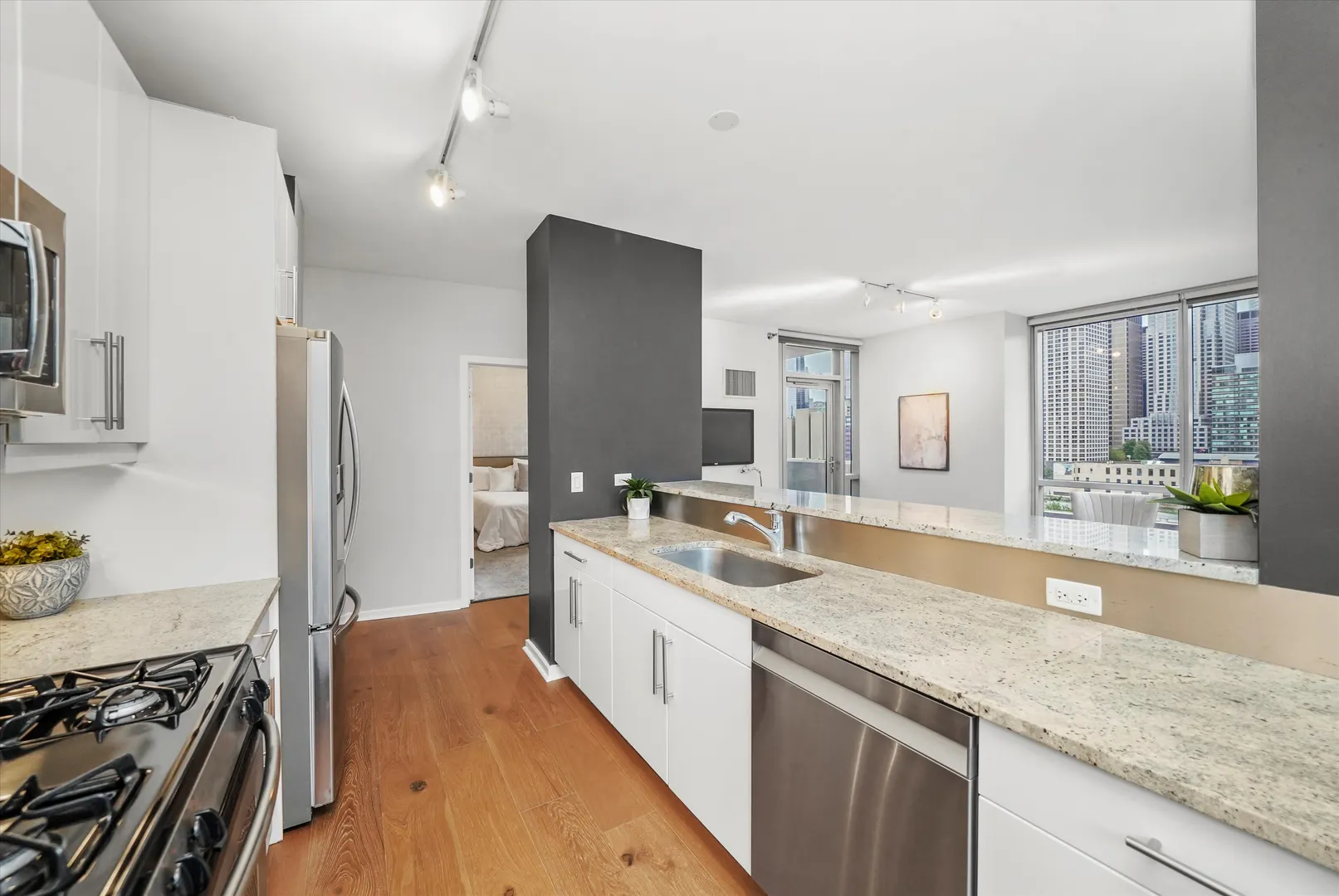 125 S Green Street 806A IL