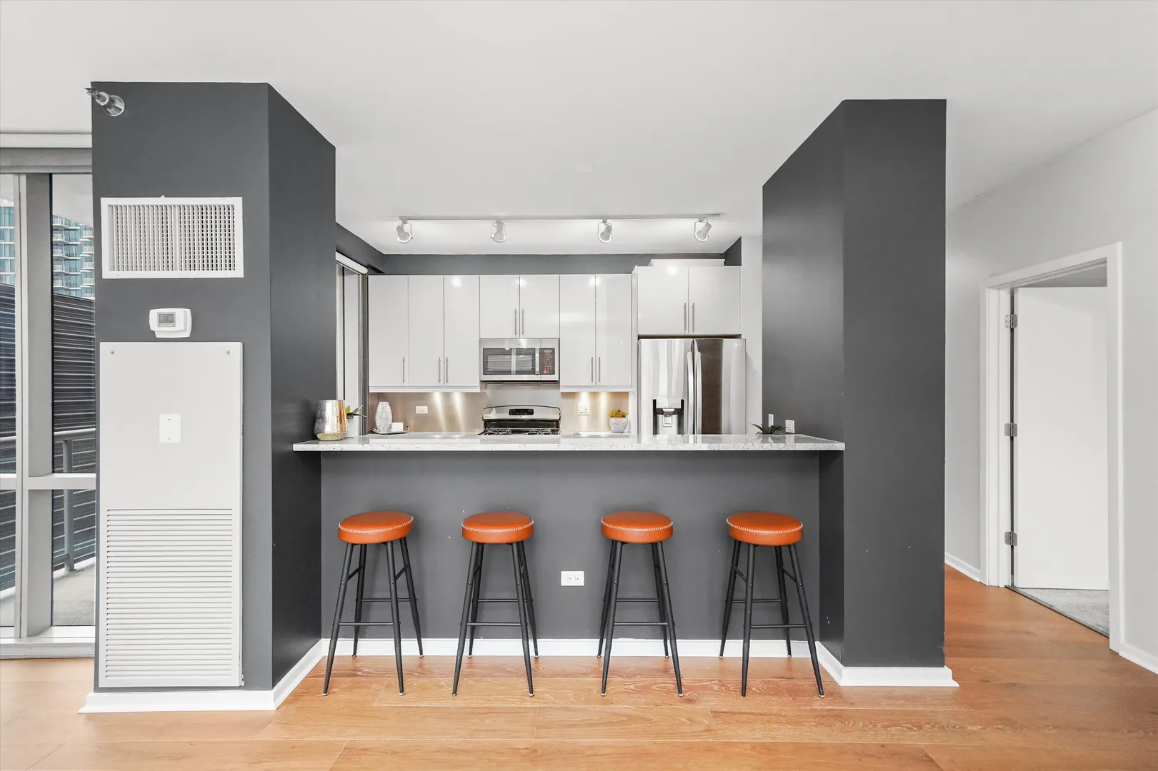 125 S Green Street 806A IL