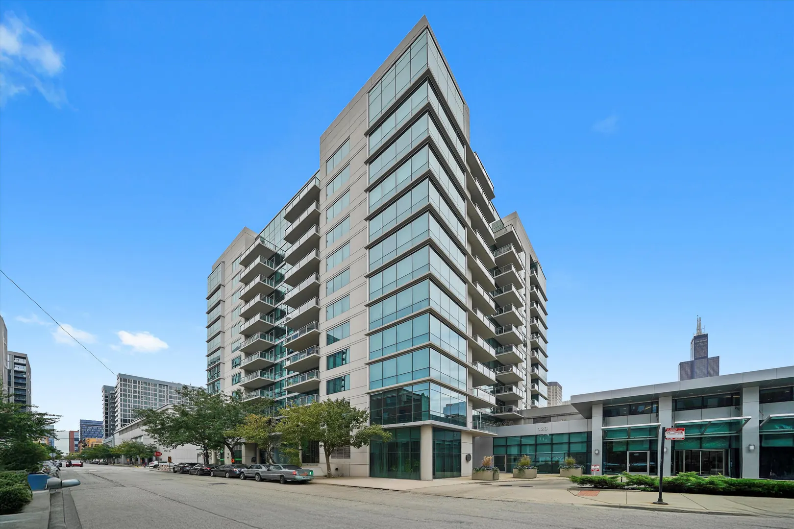 125 S Green Street 806A IL
