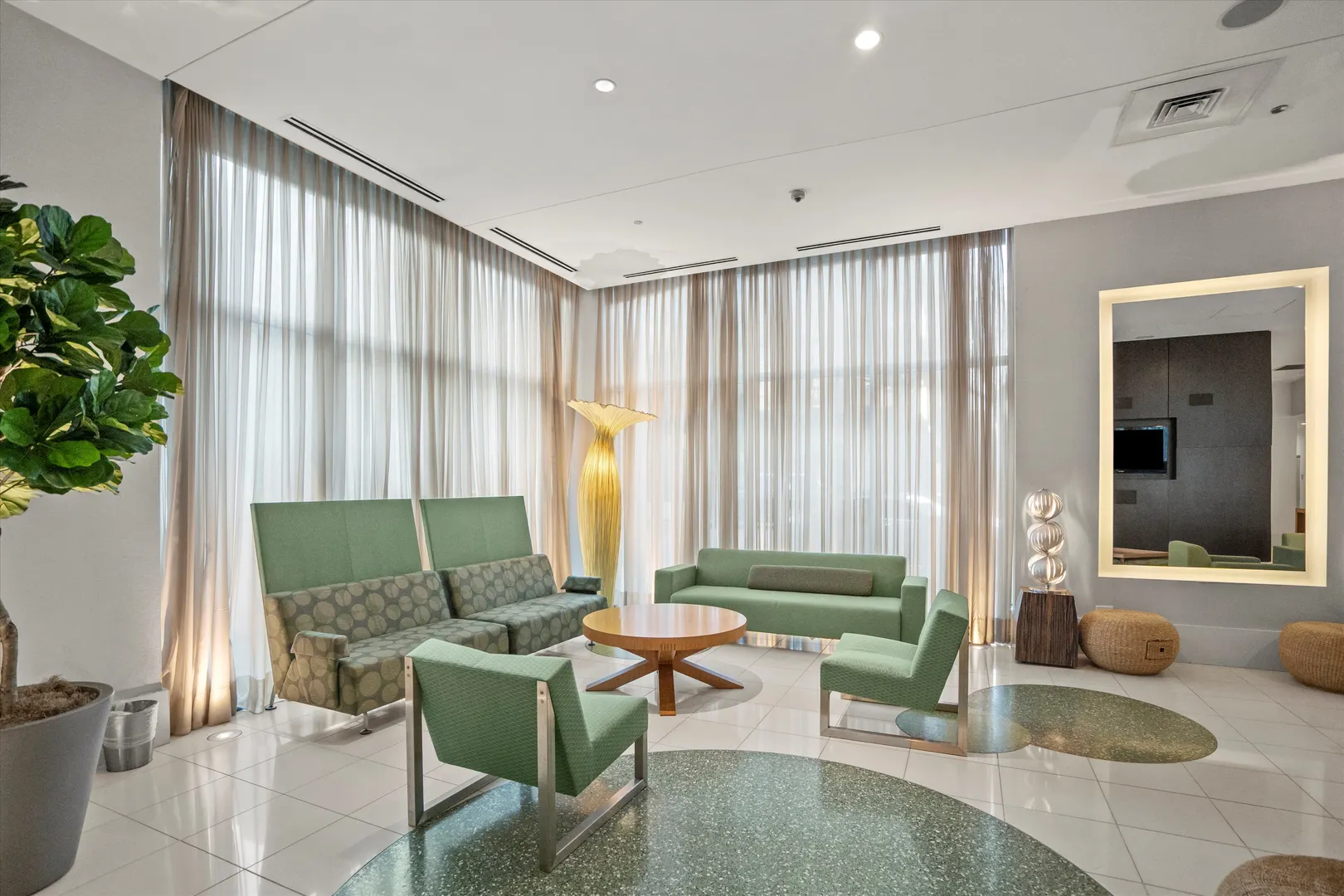 125 S Green Street 806A IL