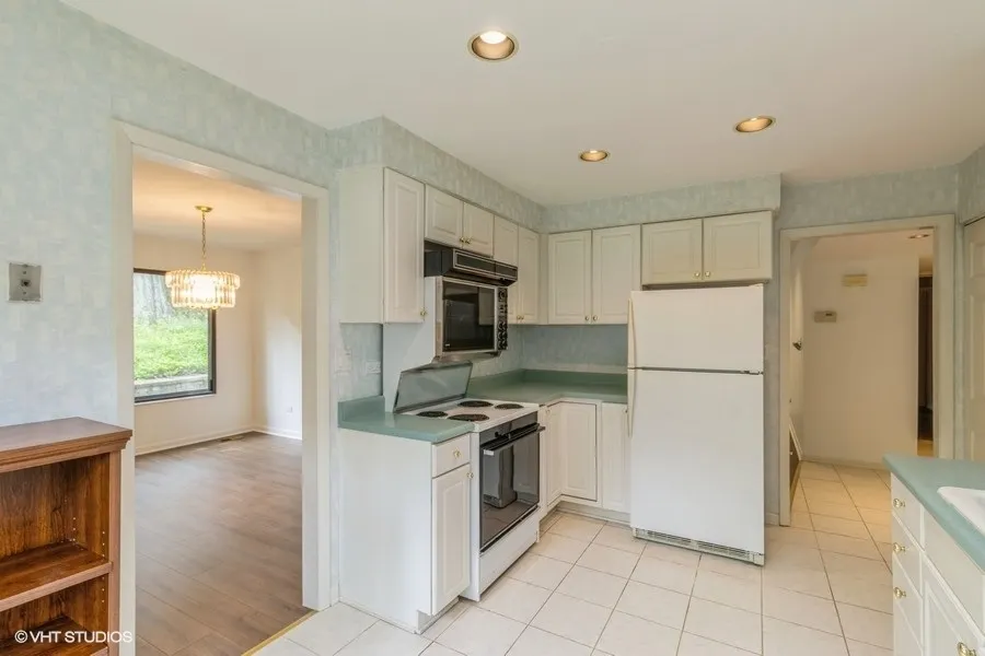 729 Old Barn Road C IL