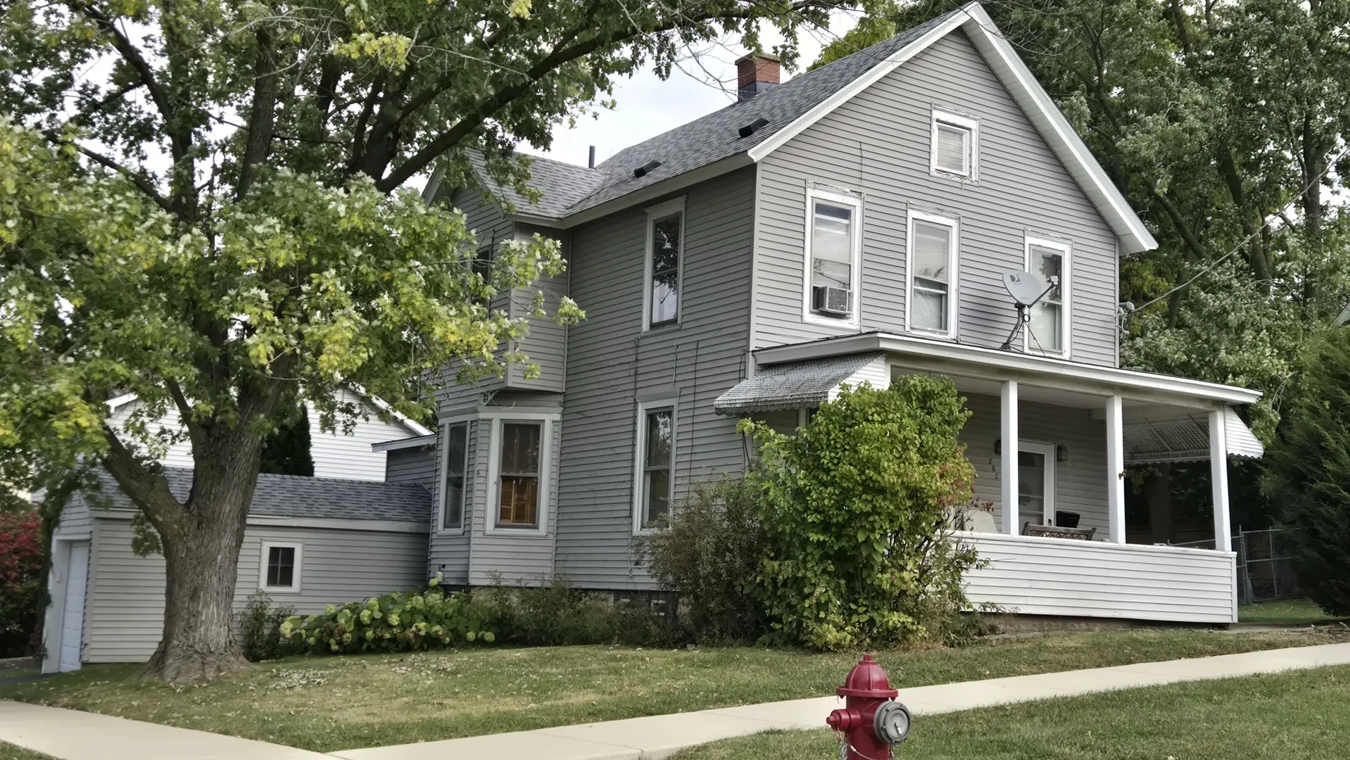 202 E 14th Street IL