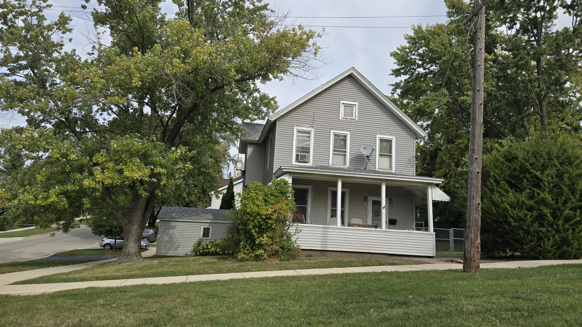 202 E 14th Street IL