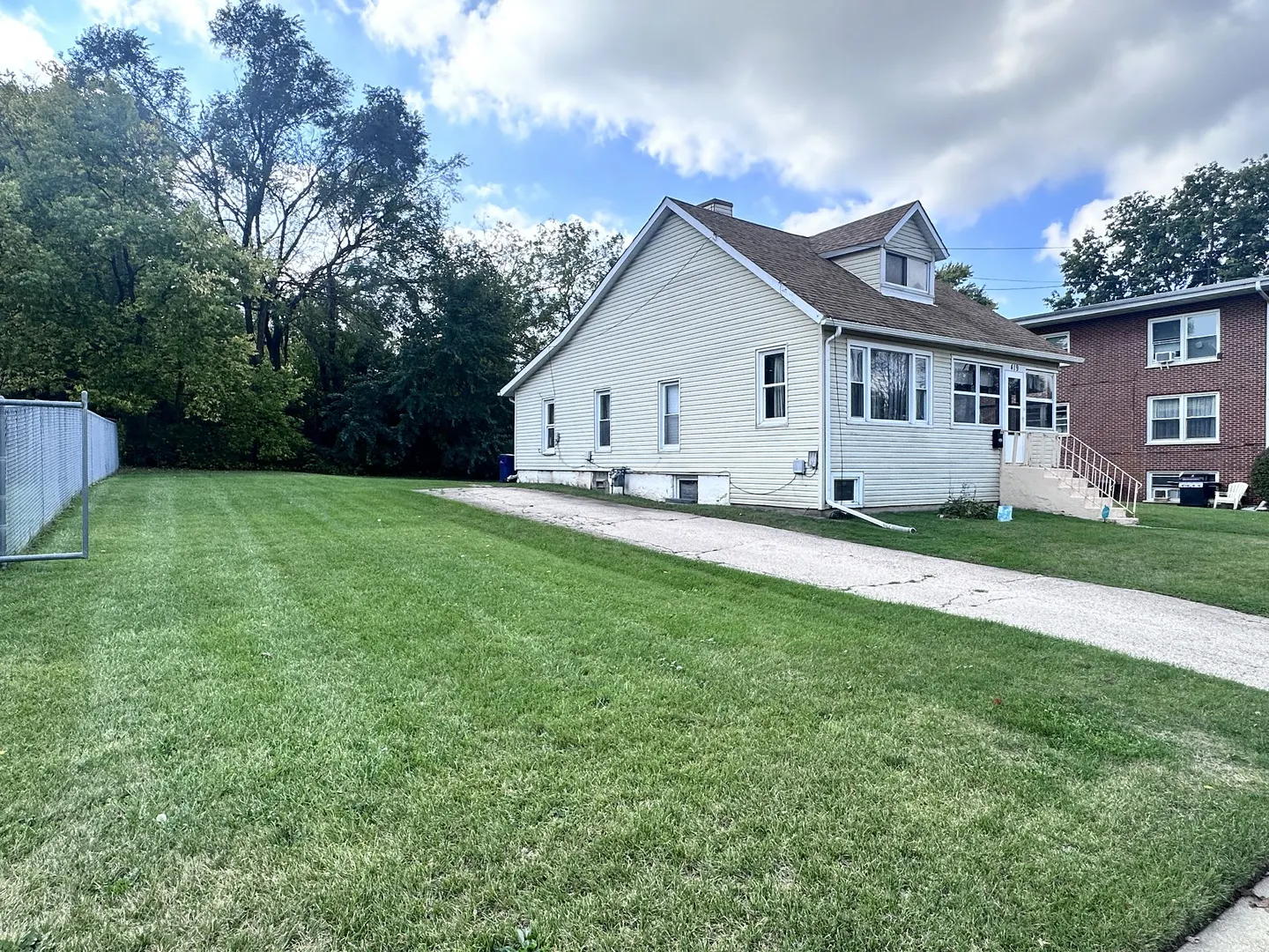 419 Fremont Street IL