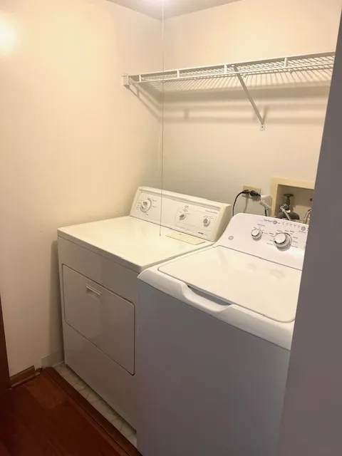 4222 W 77th Street 202 IL