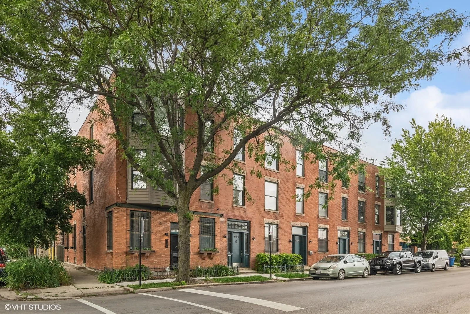 2156 W Hubbard Street IL