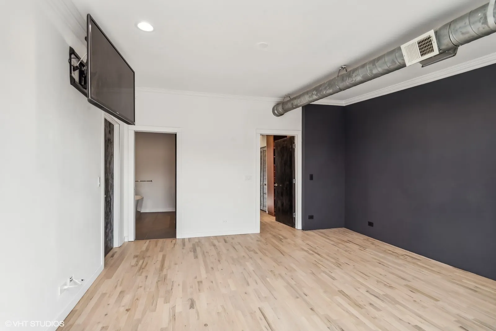 2156 W Hubbard Street IL