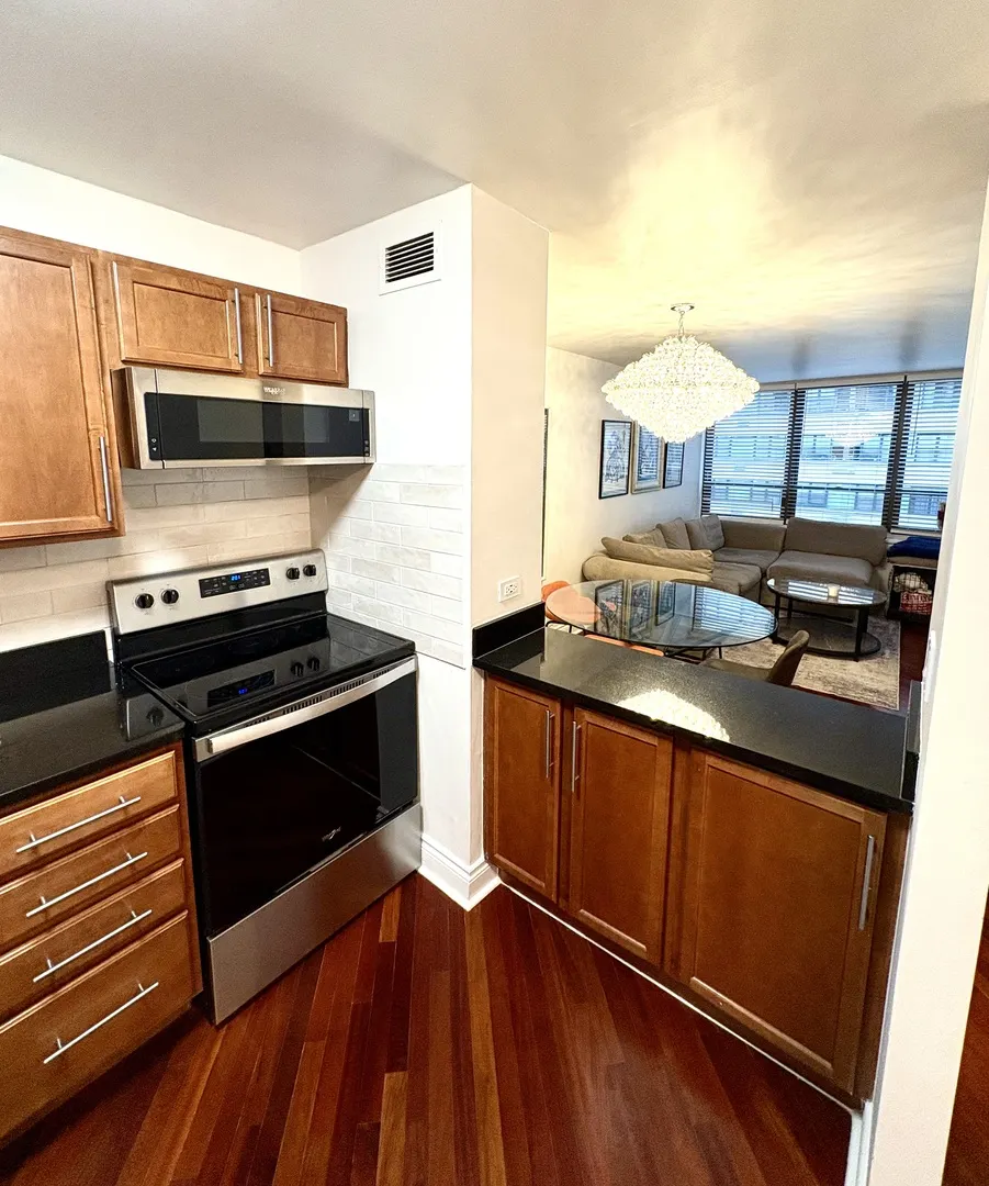 222 E PEARSON Street 1005 IL