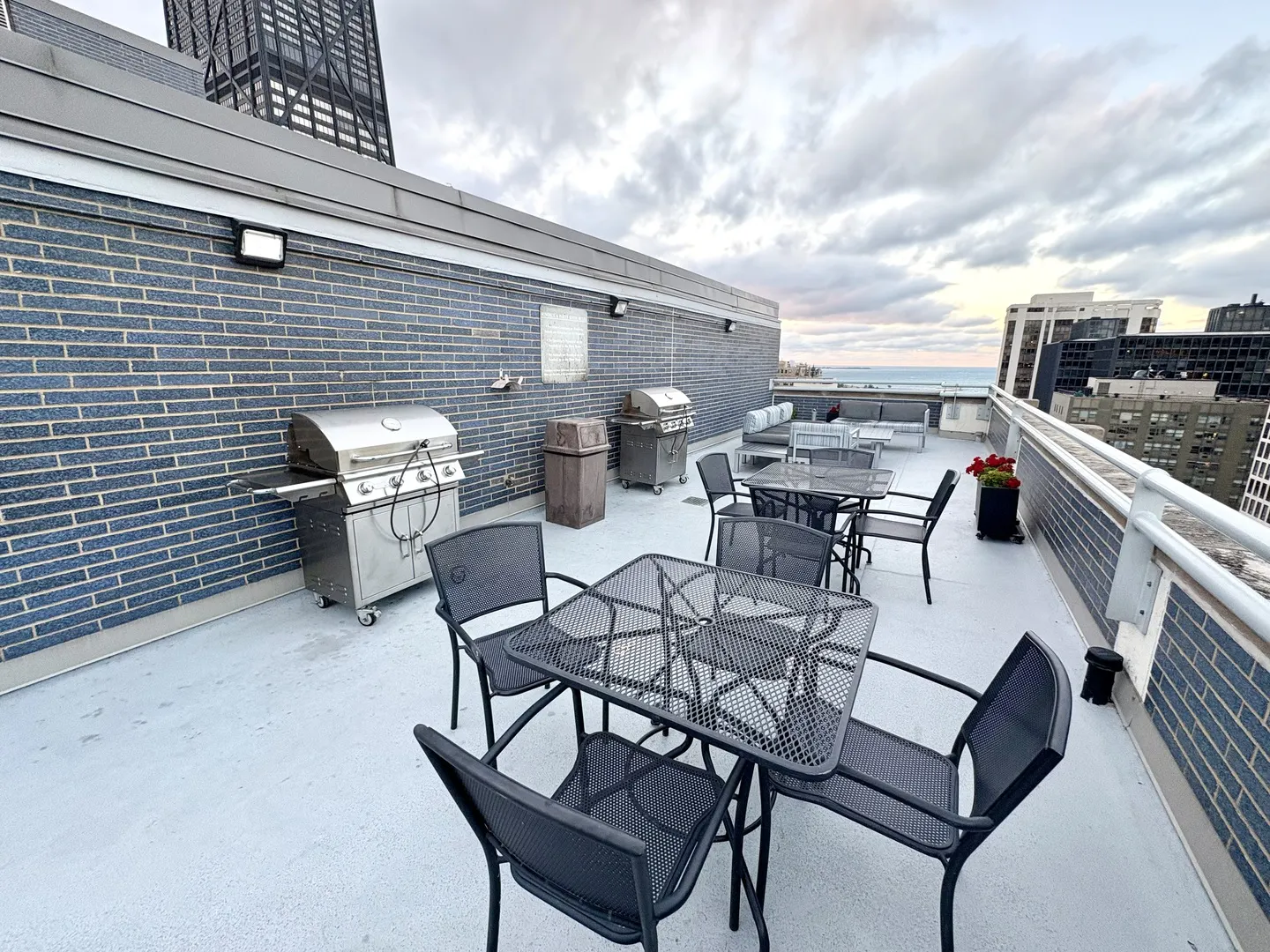 222 E PEARSON Street 1005 IL
