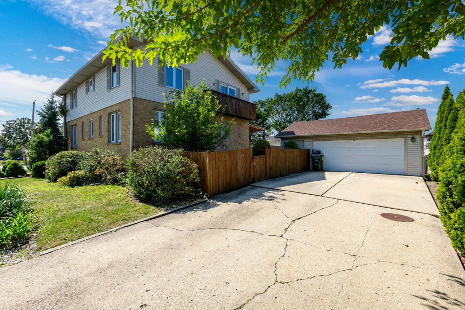 1420 Oakton Street IL