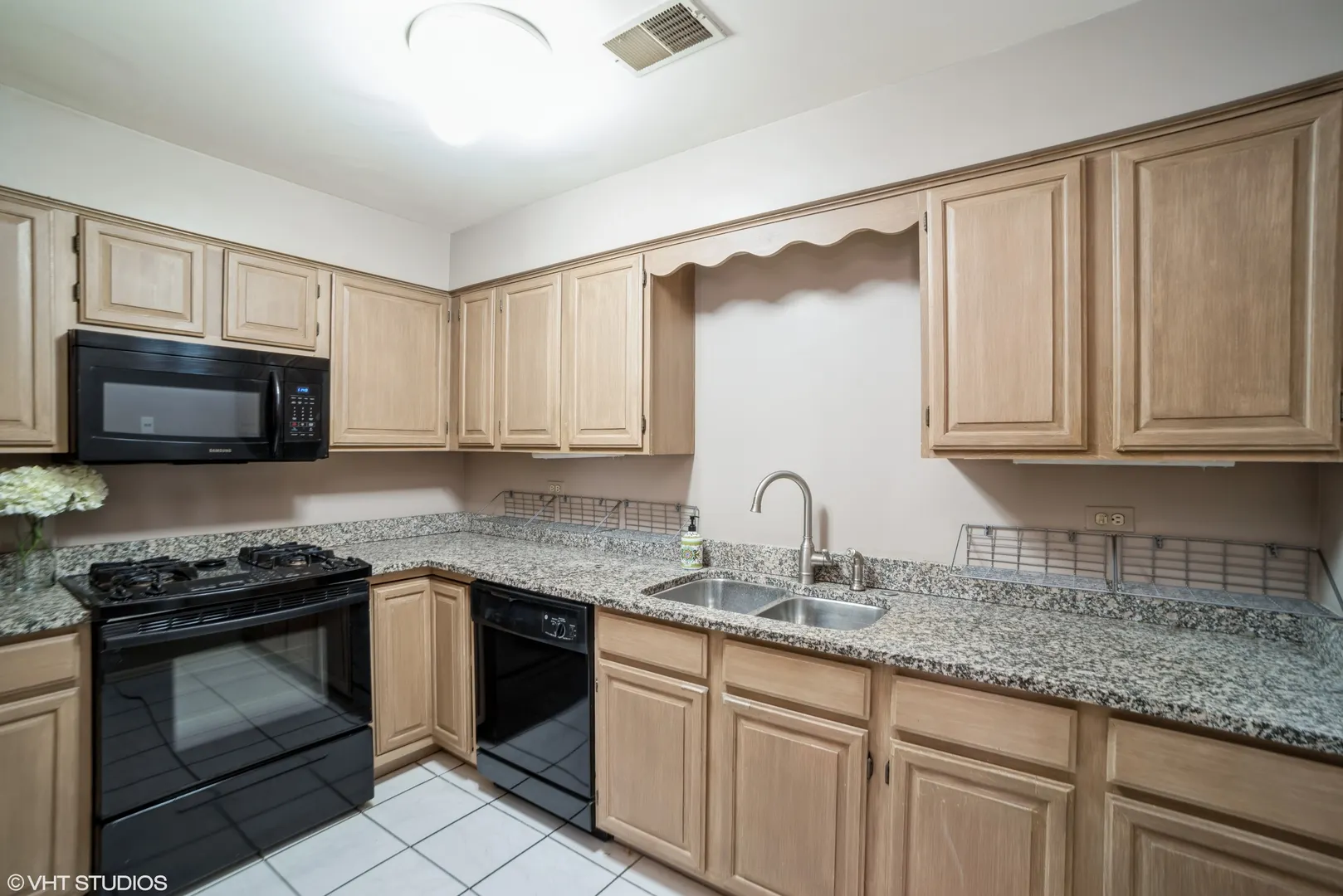 702 S Lytle Street 2N IL