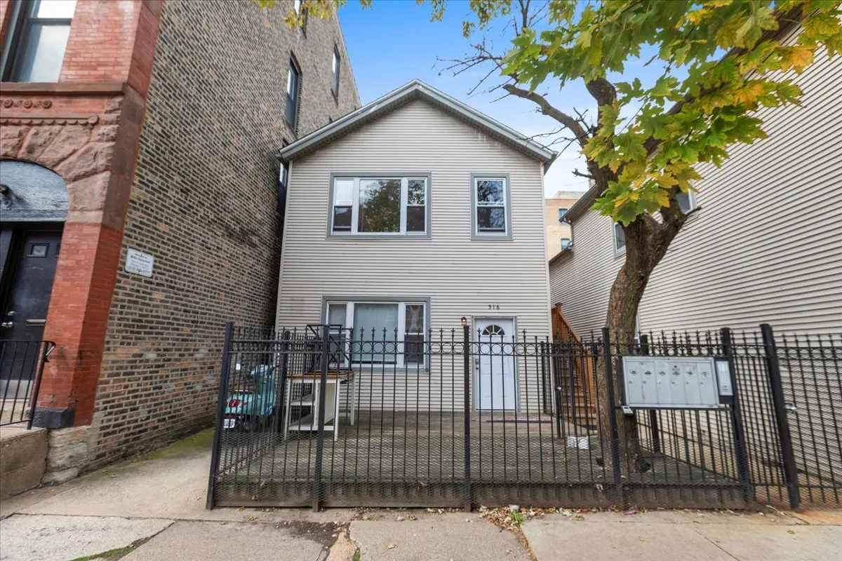 516 N May Street 1 IL