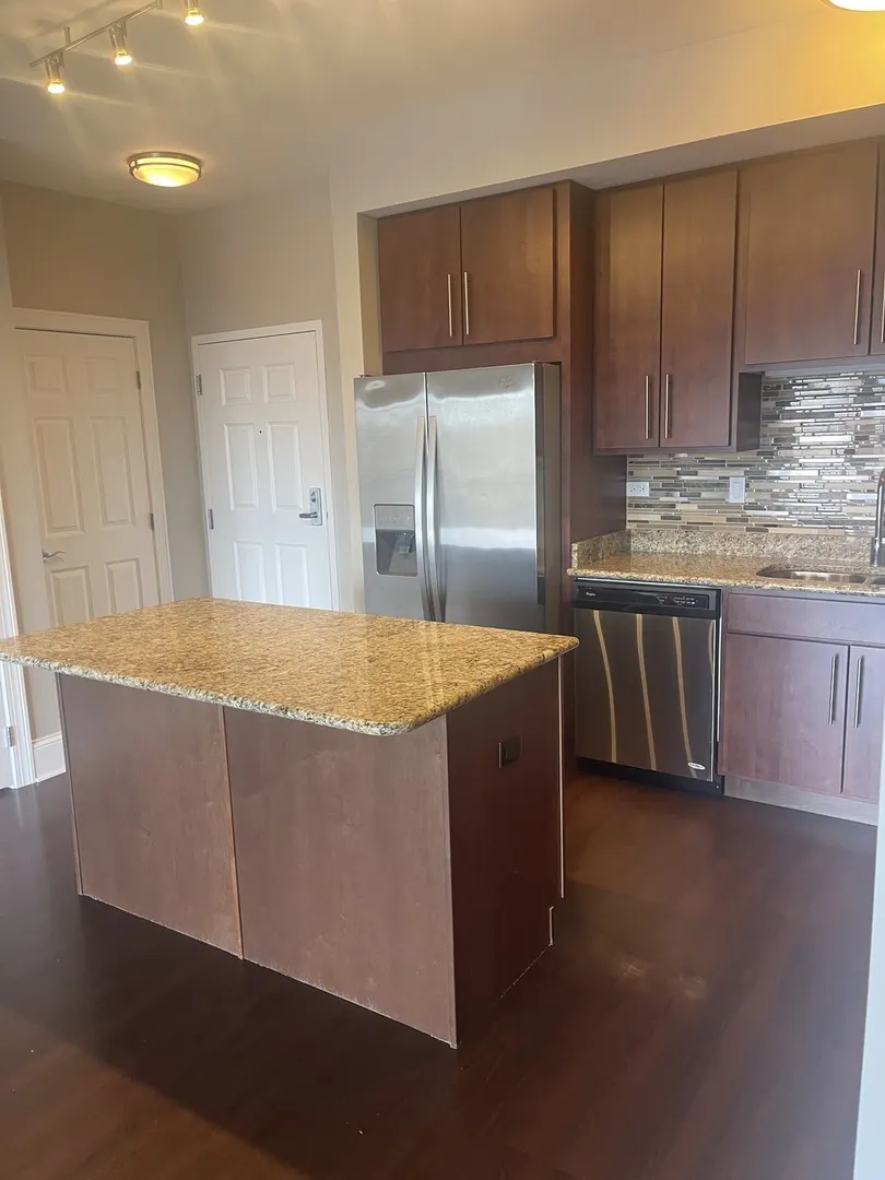 728 Diamond Lake Road 201 IL