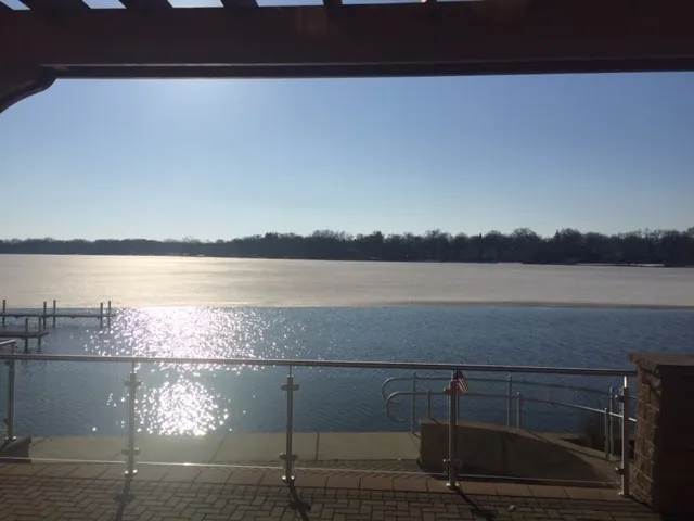 728 Diamond Lake Road 310 IL