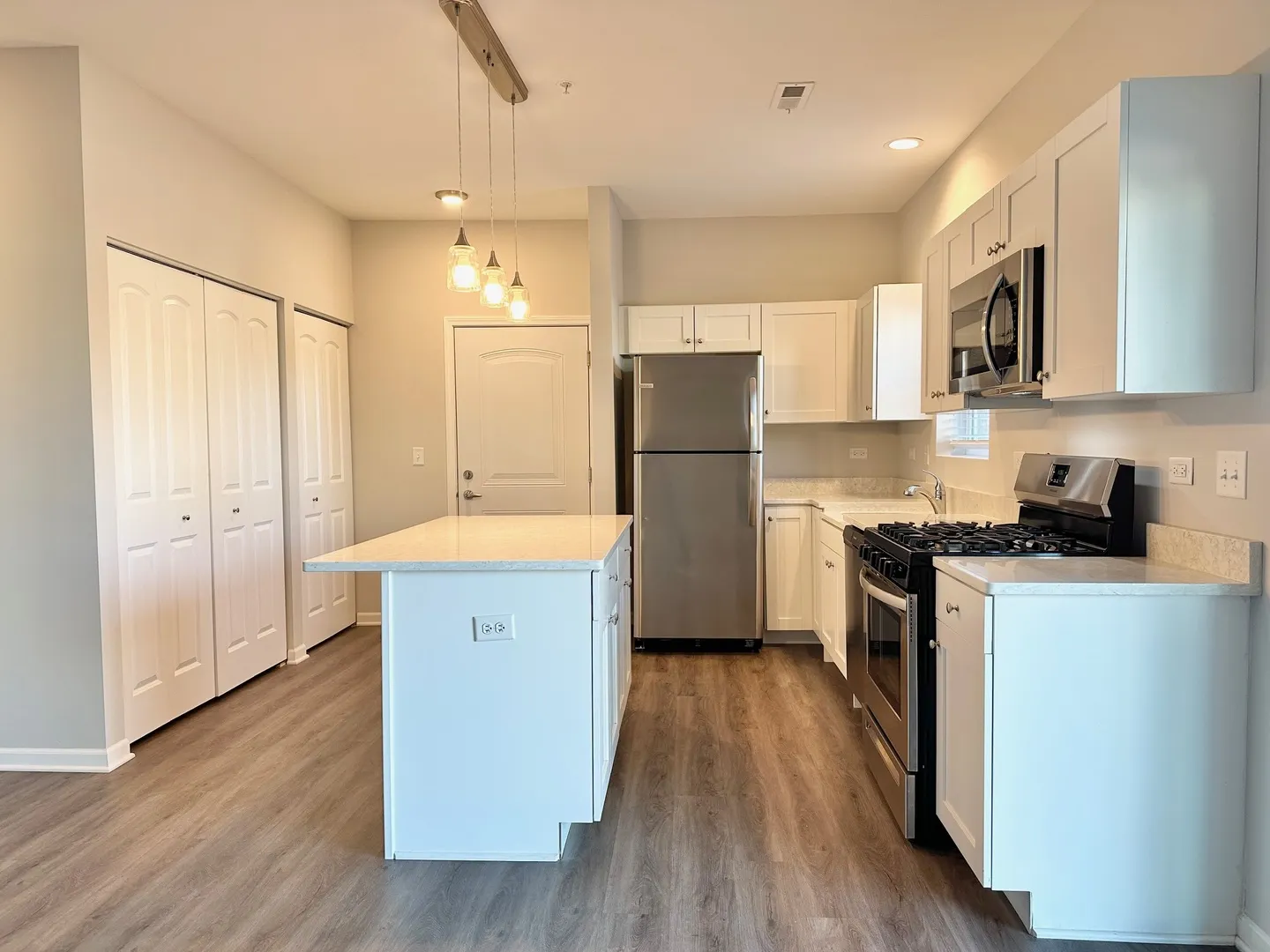 855 E Main Street 1B IL