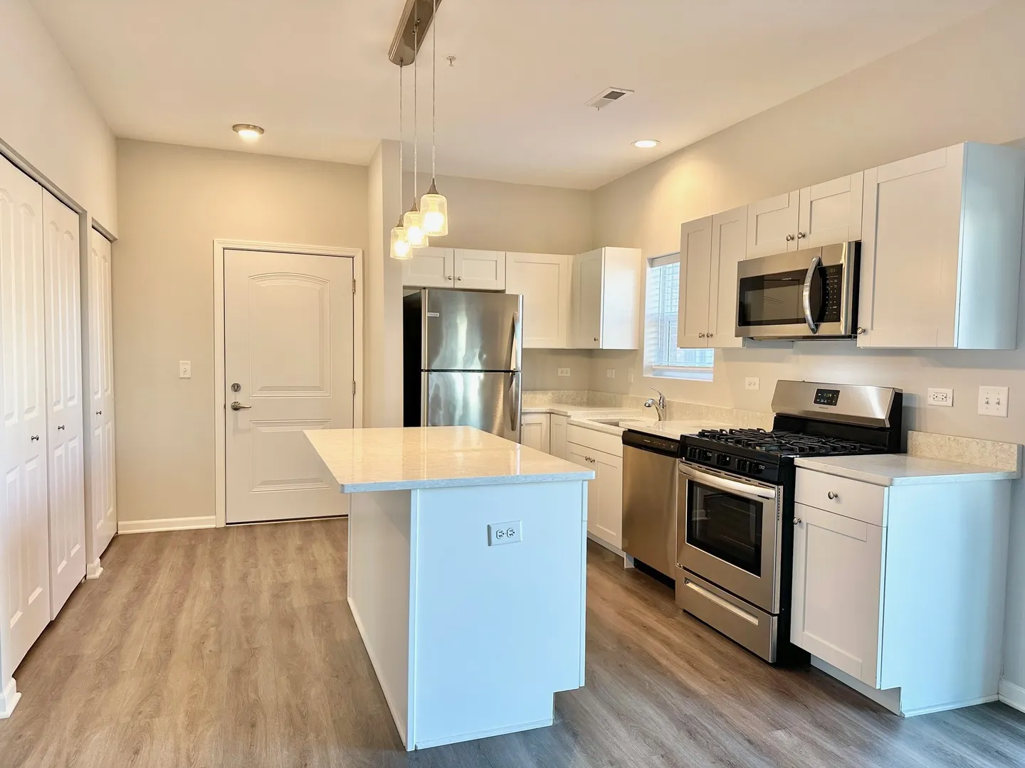 855 E Main Street 1B IL