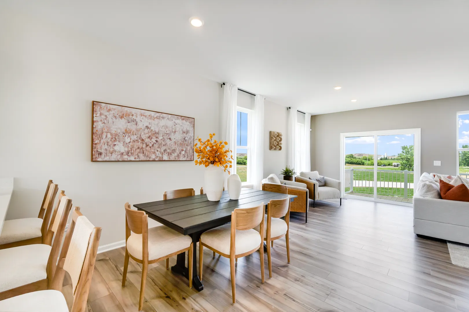 405 Red Oak Circle IL