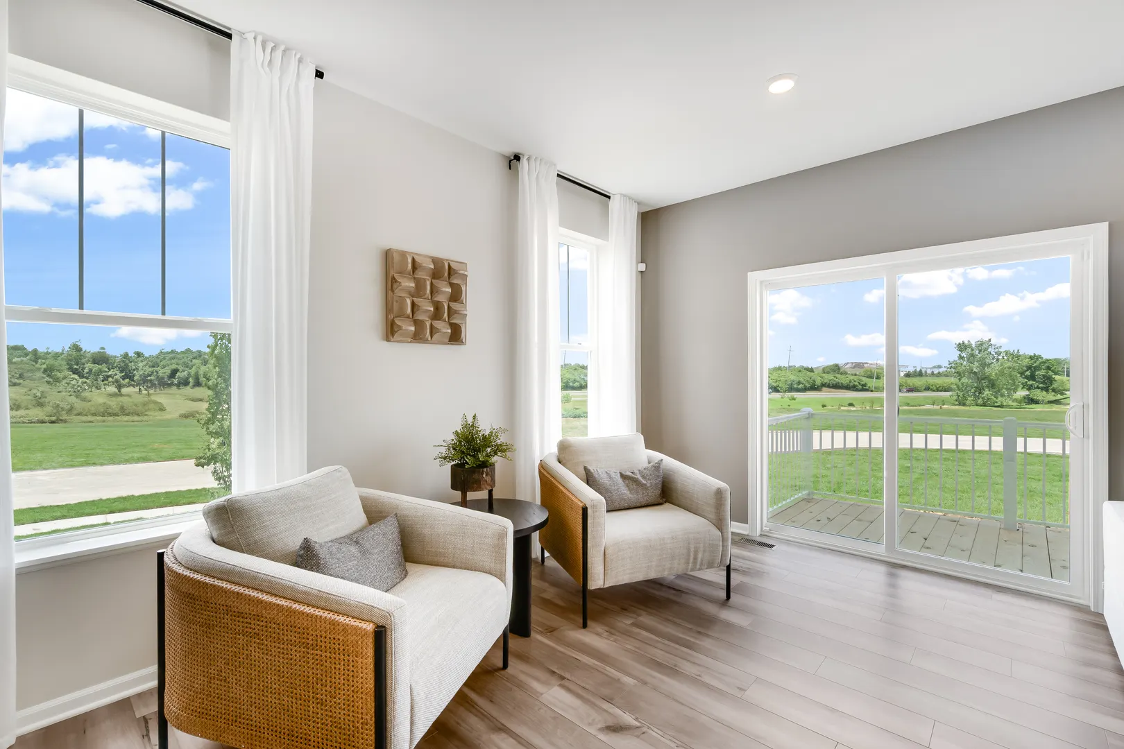 405 Red Oak Circle IL