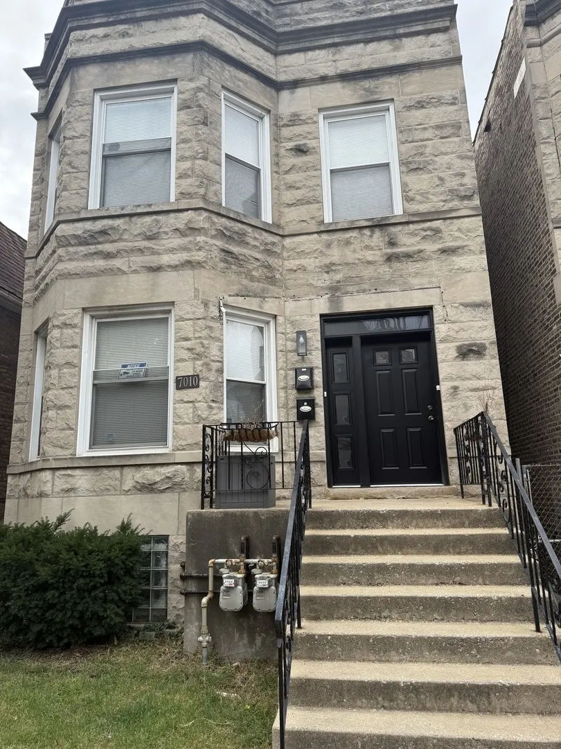 7010 S King Drive 1 IL