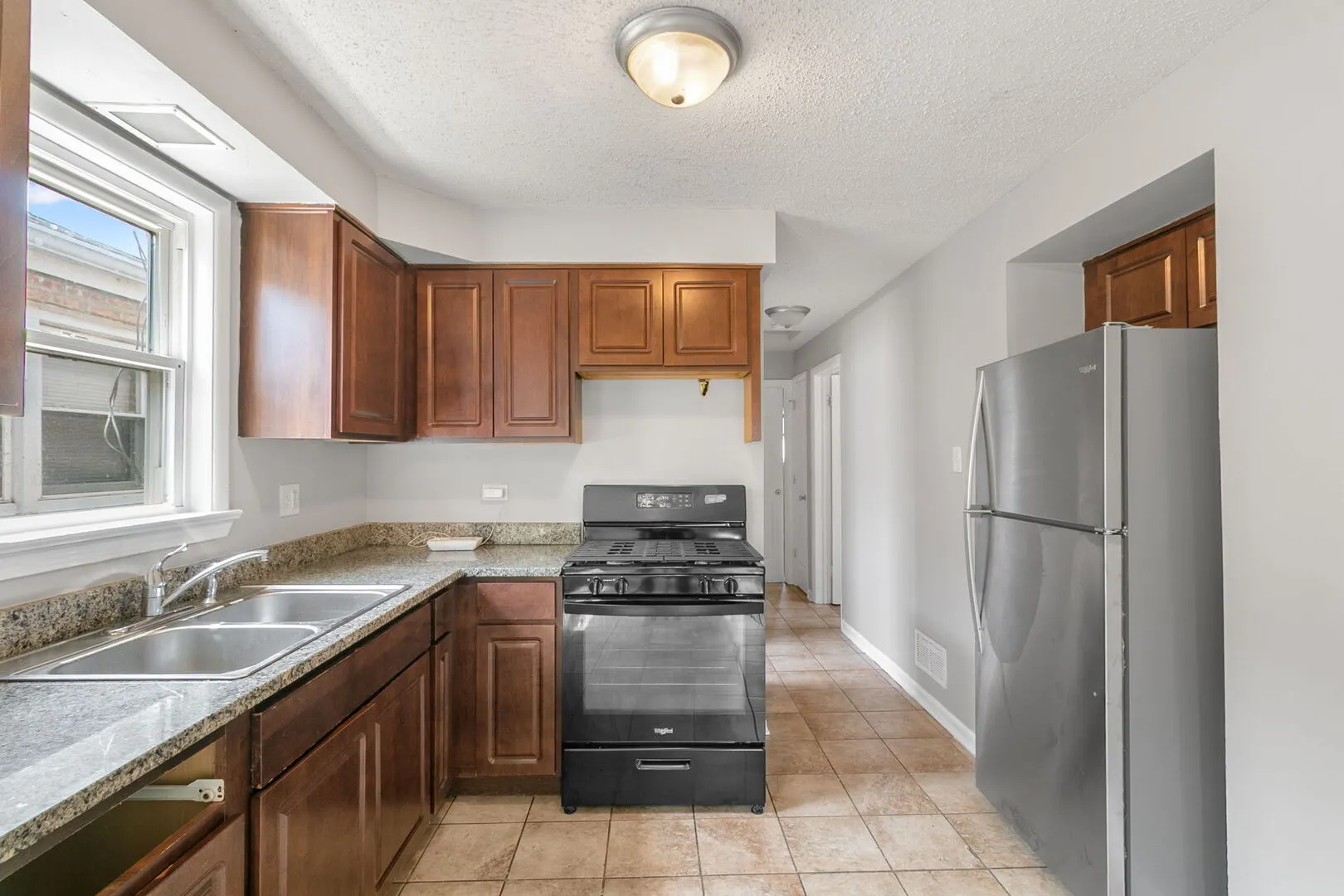 7216 S CENTRAL PARK Avenue IL