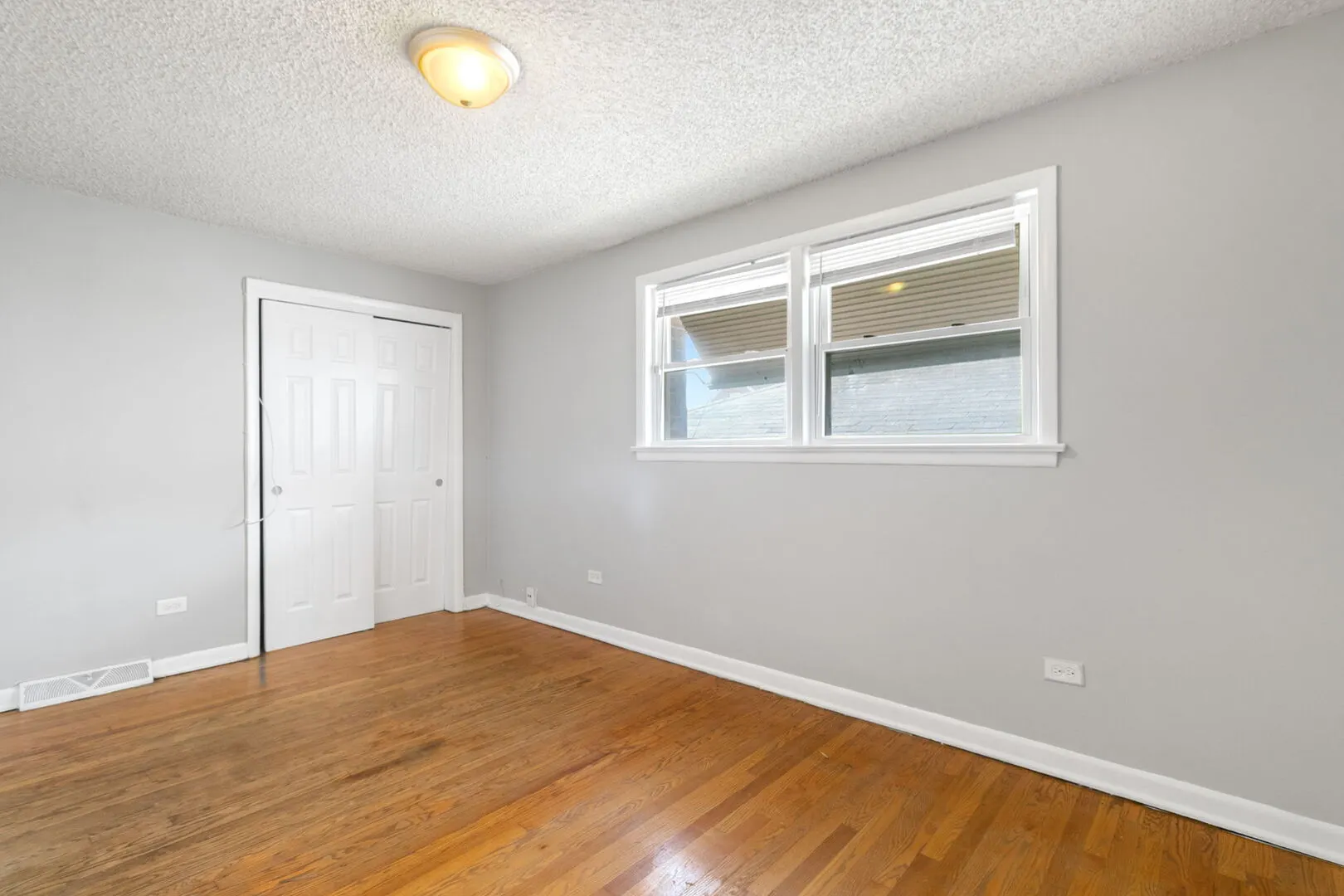 7216 S CENTRAL PARK Avenue IL