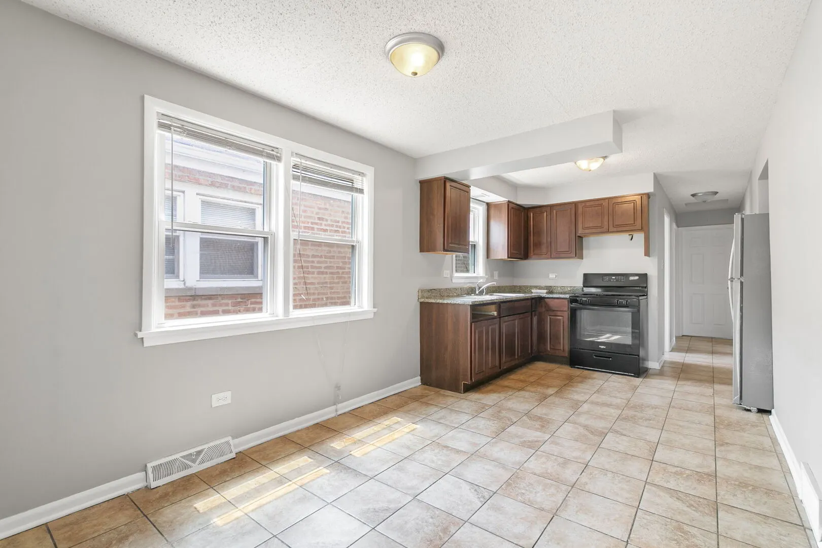 7216 S CENTRAL PARK Avenue IL