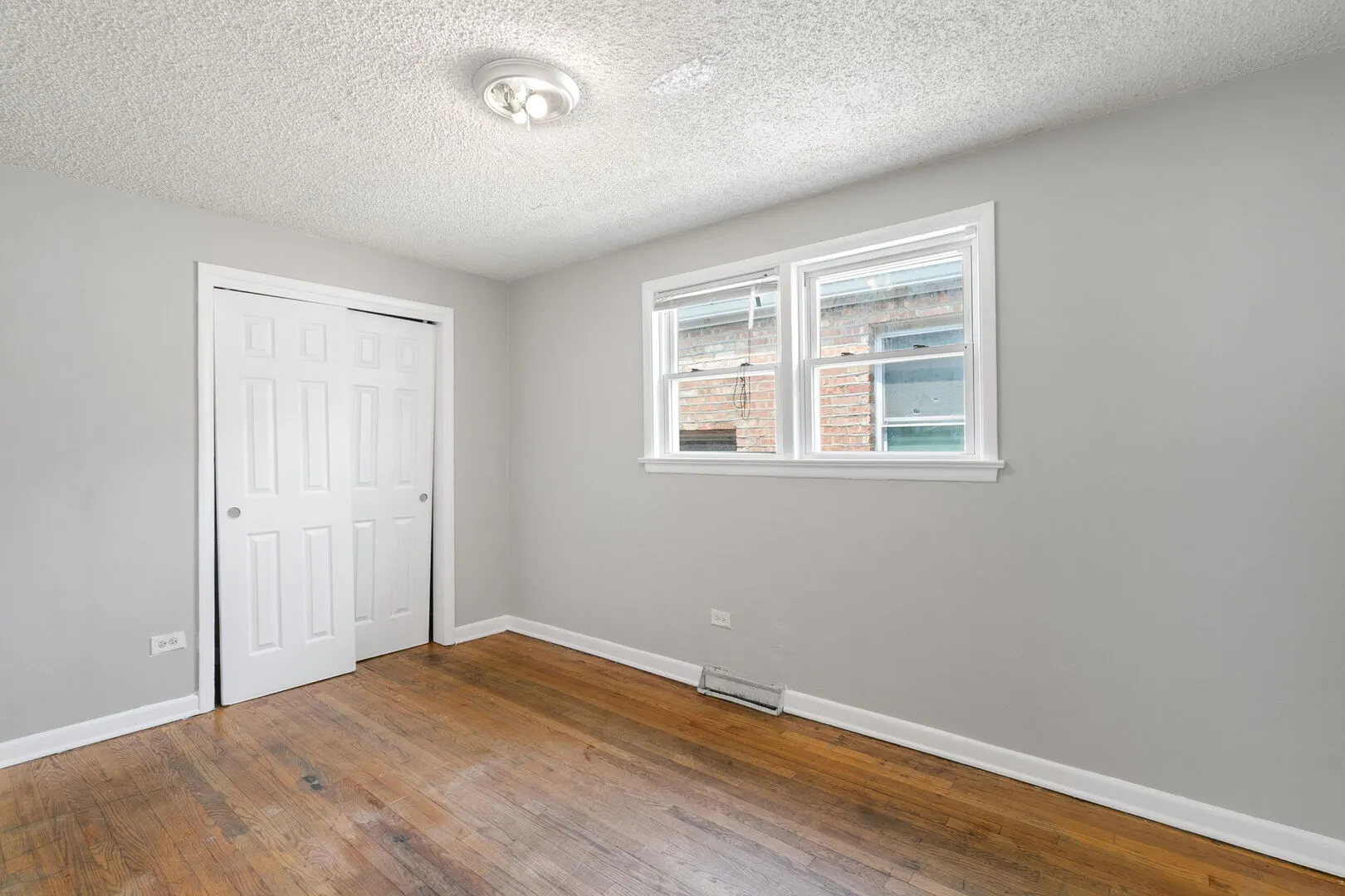 7216 S CENTRAL PARK Avenue IL