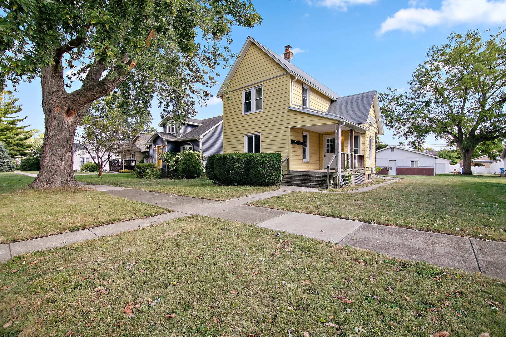 224 N Grand Avenue IL