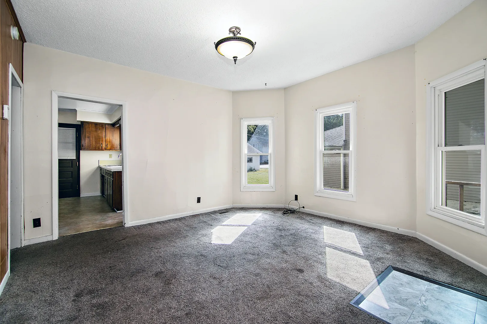 224 N Grand Avenue IL