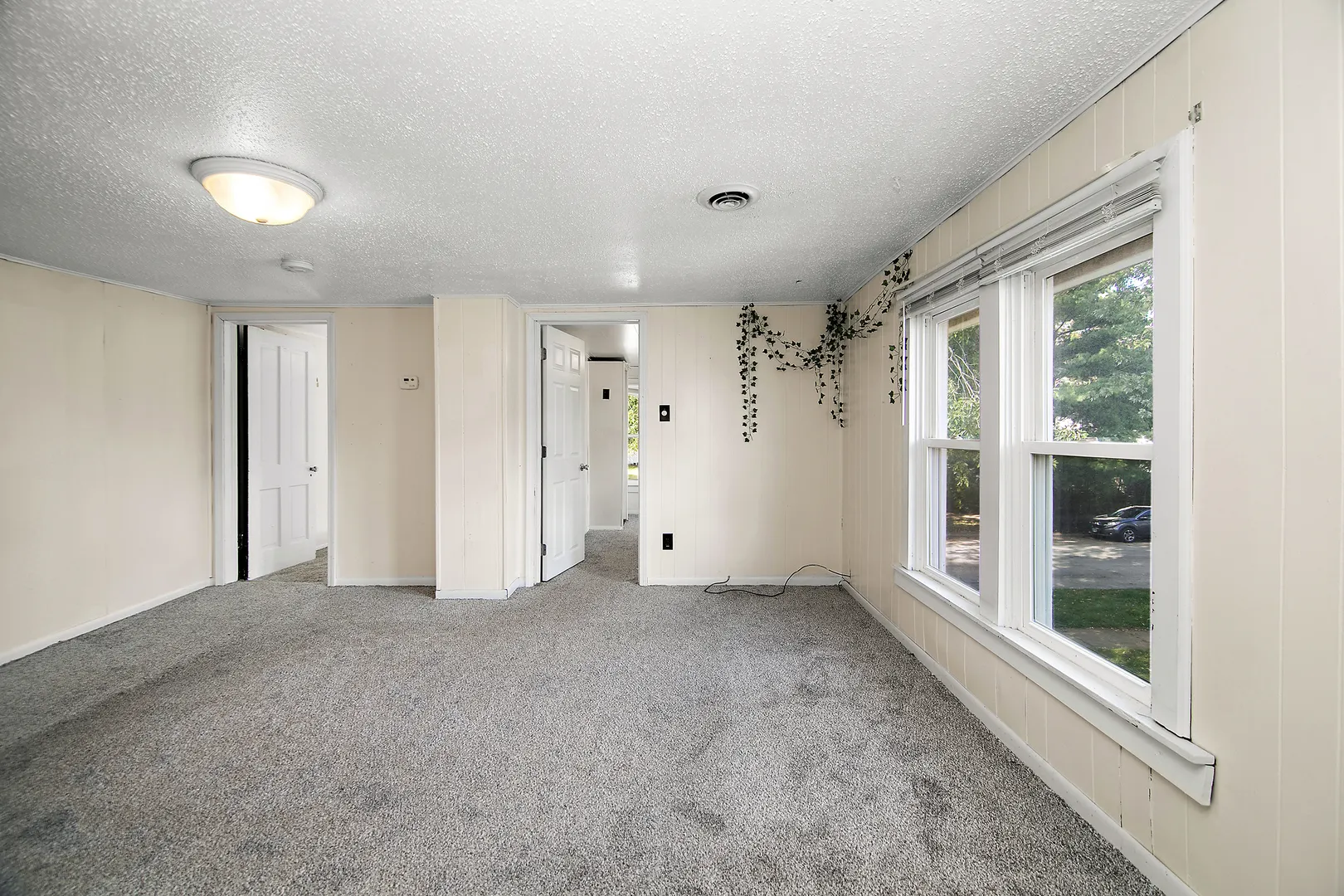 224 N Grand Avenue IL