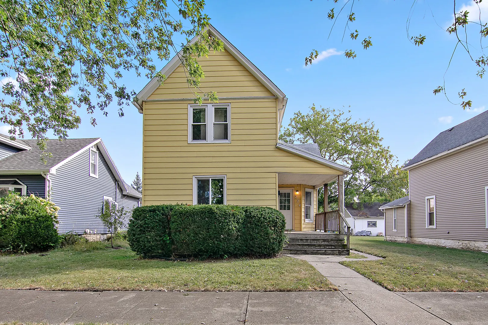 224 N Grand Avenue IL