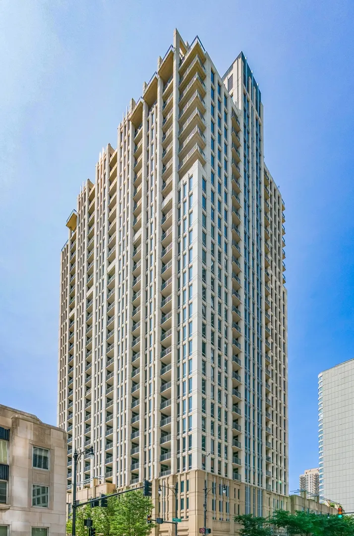1250 S MICHIGAN Avenue 2204 IL