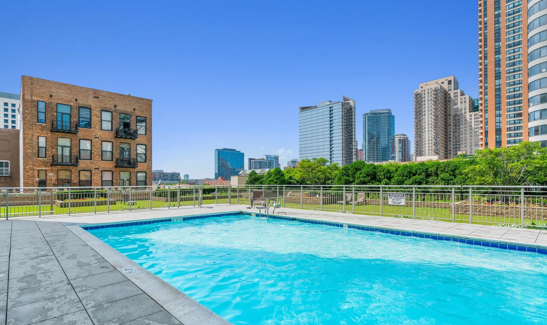 1250 S MICHIGAN Avenue 2204 IL
