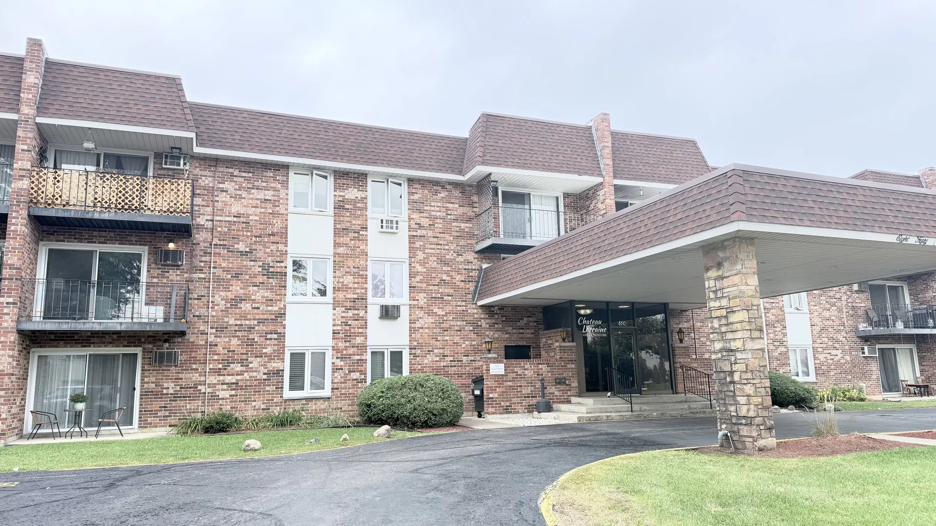 850 S Lorraine Road 1C IL