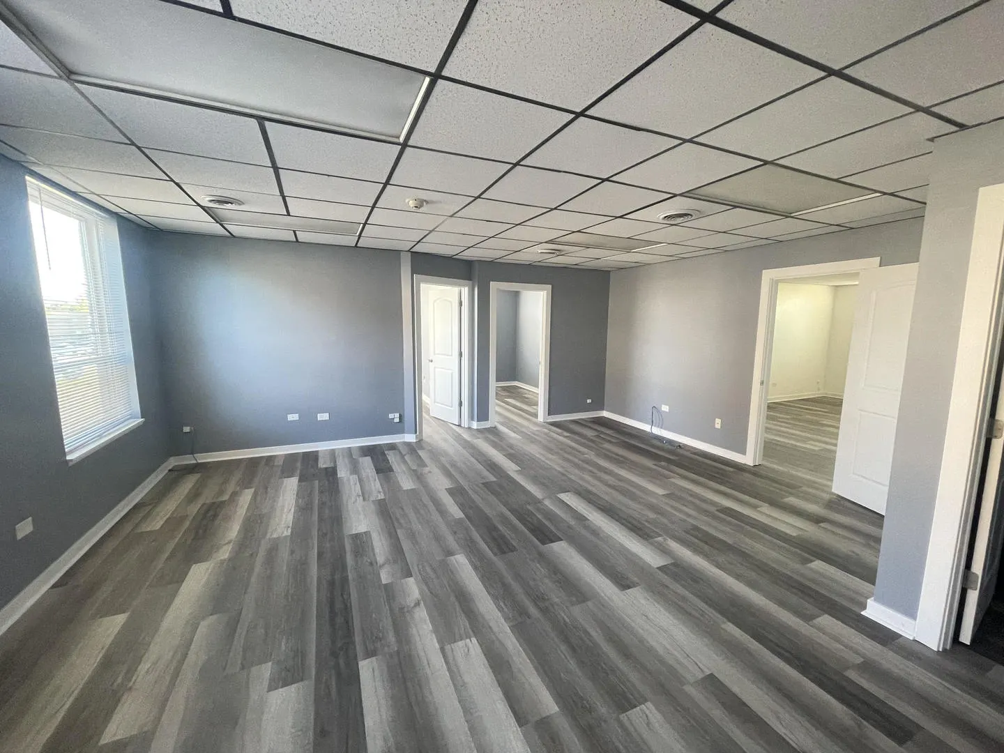 1329 W Irving Park Road 201 IL
