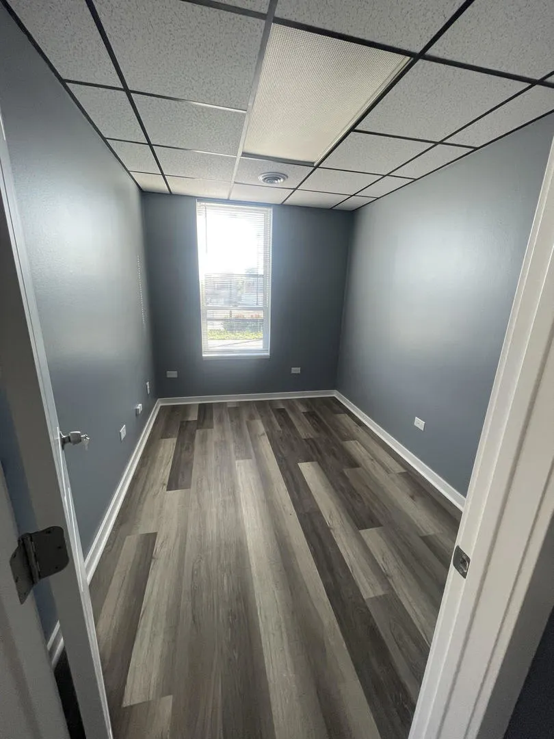 1329 W Irving Park Road 201 IL