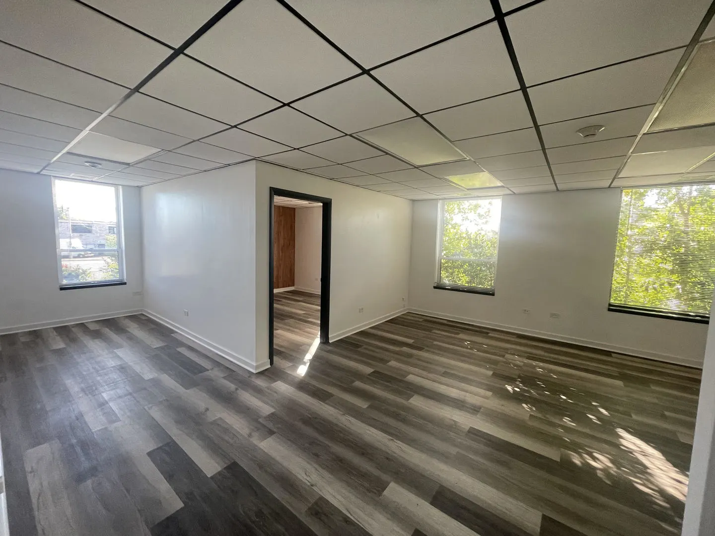 1329 W Irving Park Road 201 IL