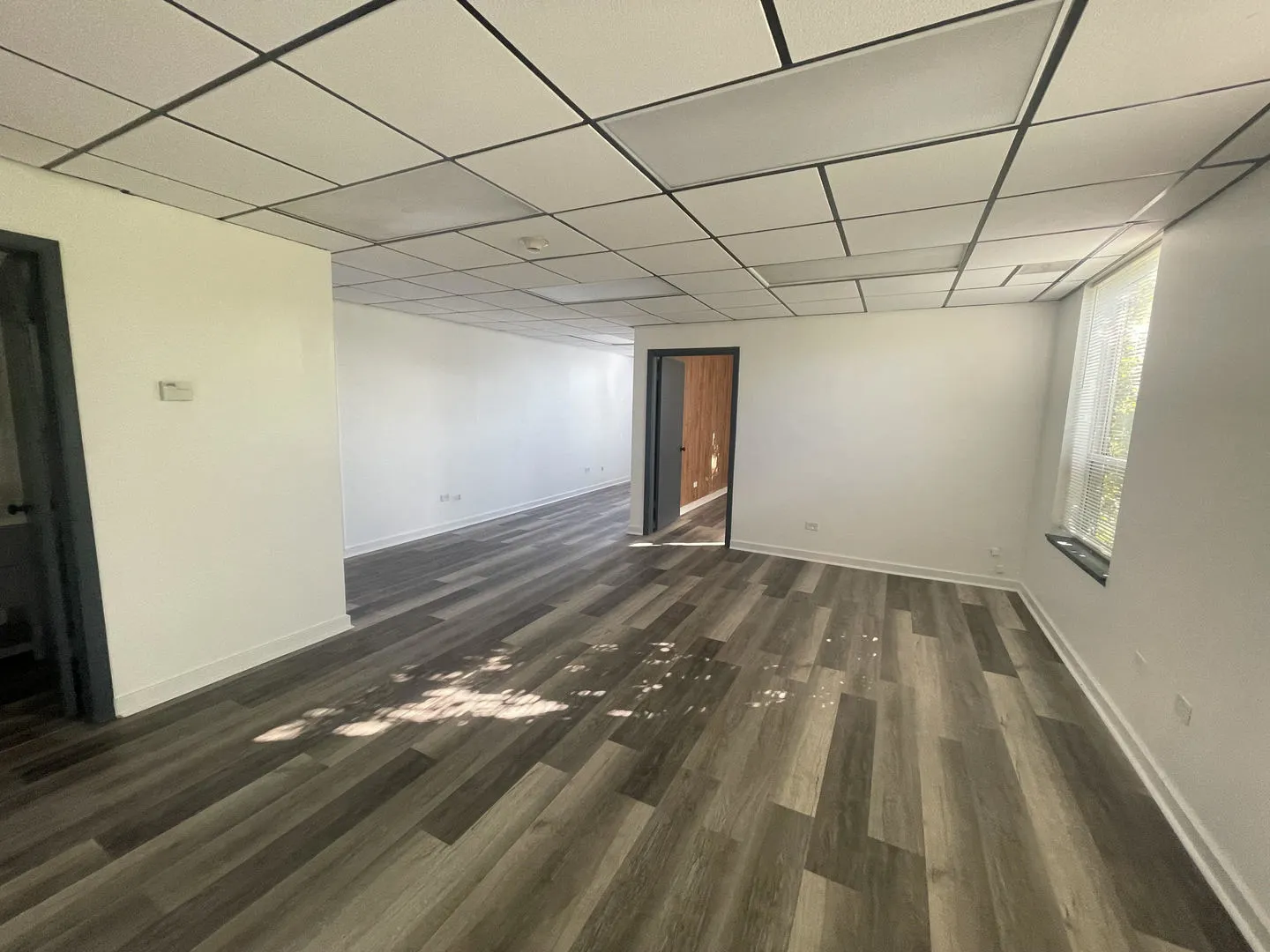1329 W Irving Park Road 201 IL