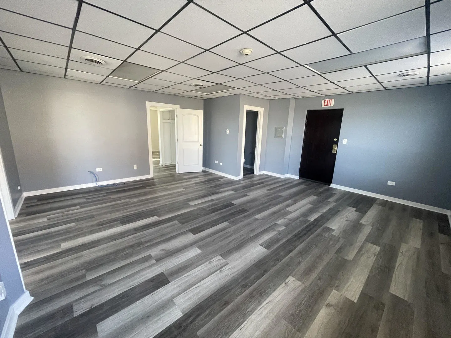 1329 W Irving Park Road 201 IL