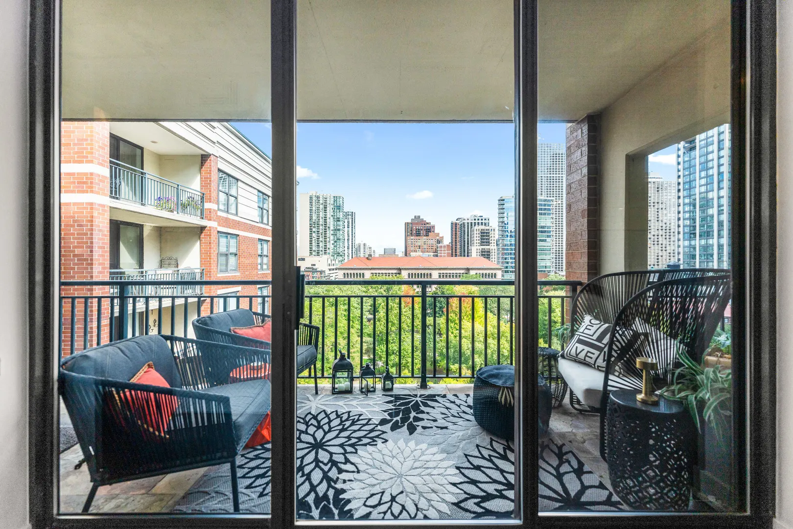 55 W Delaware Place 1011 IL