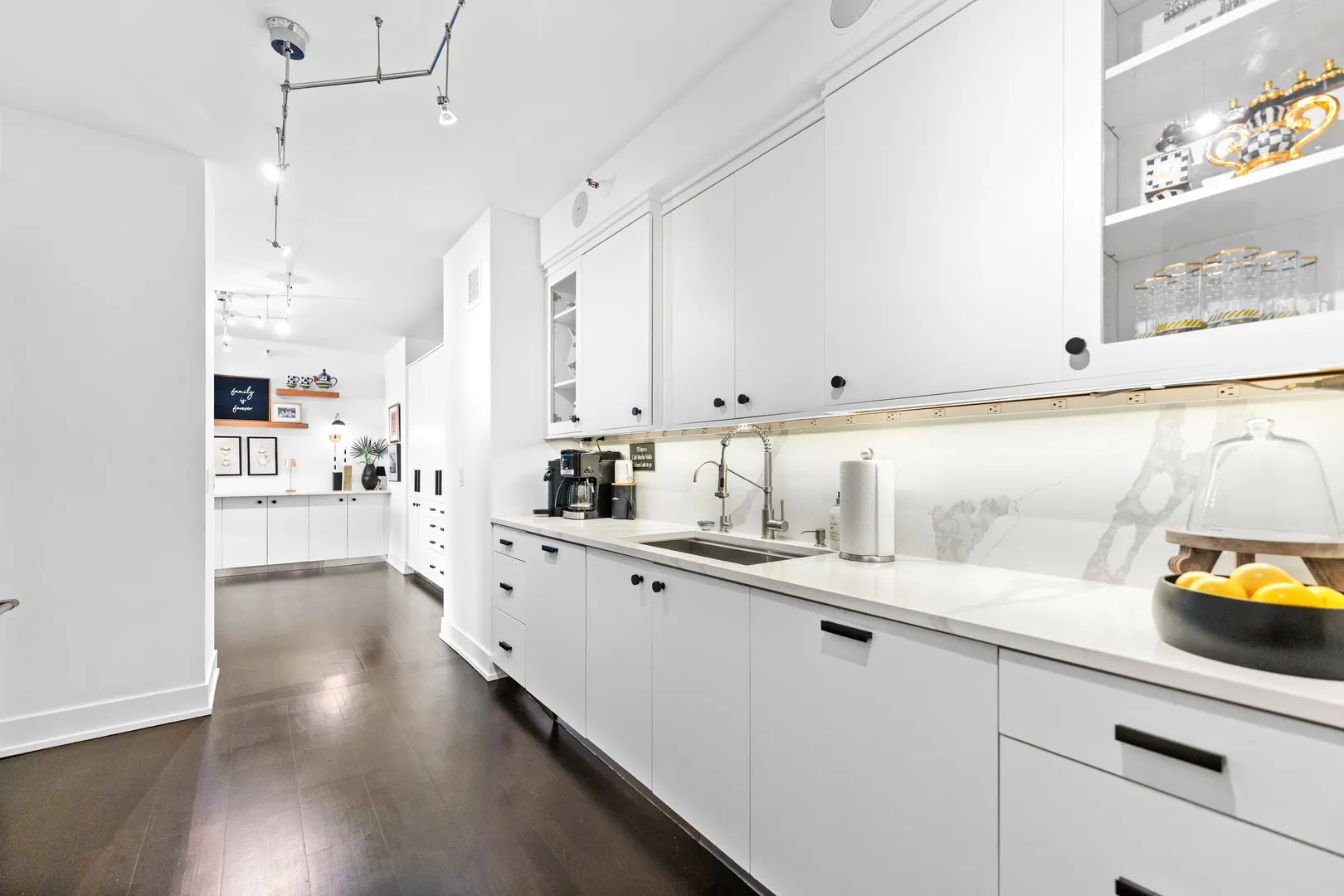 55 W Delaware Place 1011 IL
