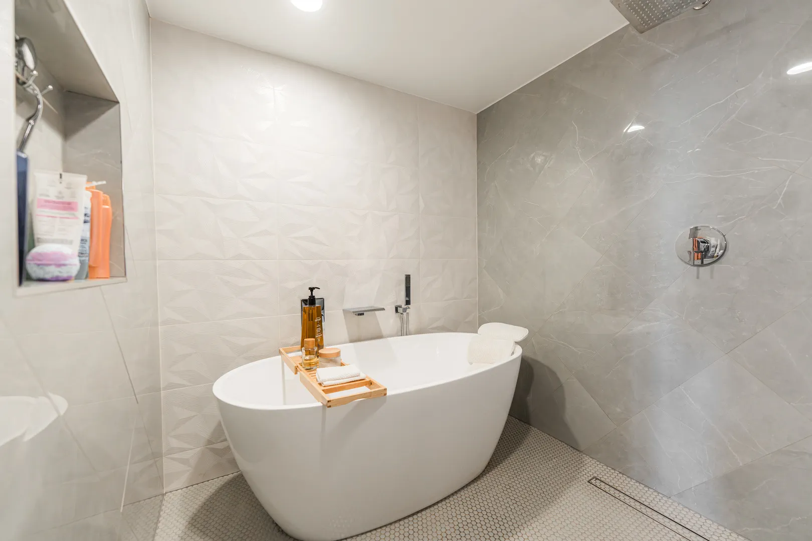 55 W Delaware Place 1011 IL